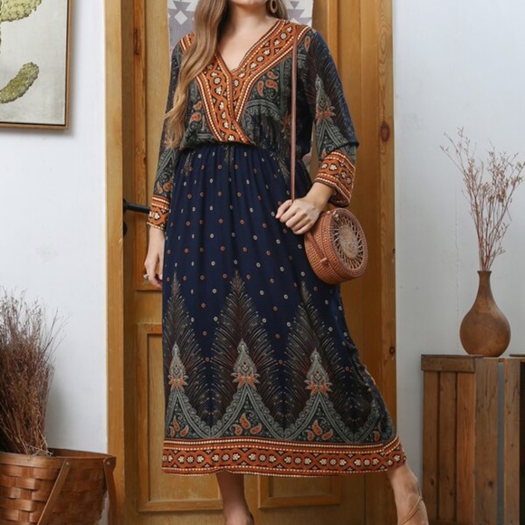 Bellanblue Dresses & Skirts - Plus Paisley Print V neck Midi Dress Cottagecore